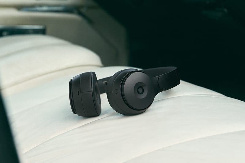 Beats Solo Pro Noise Cancelling, Siri Enabled | Hypebeast