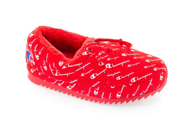 Red champion hot sale house shoes