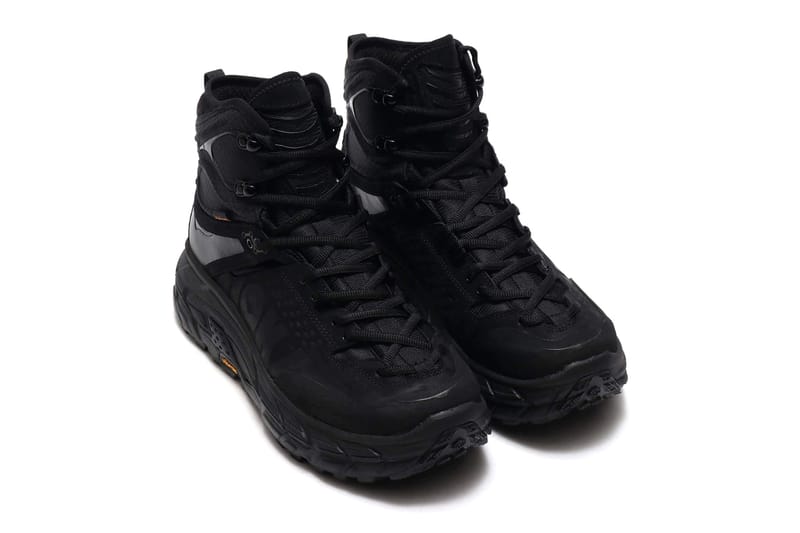 Hoka one one tor ultra hi wp outlet black