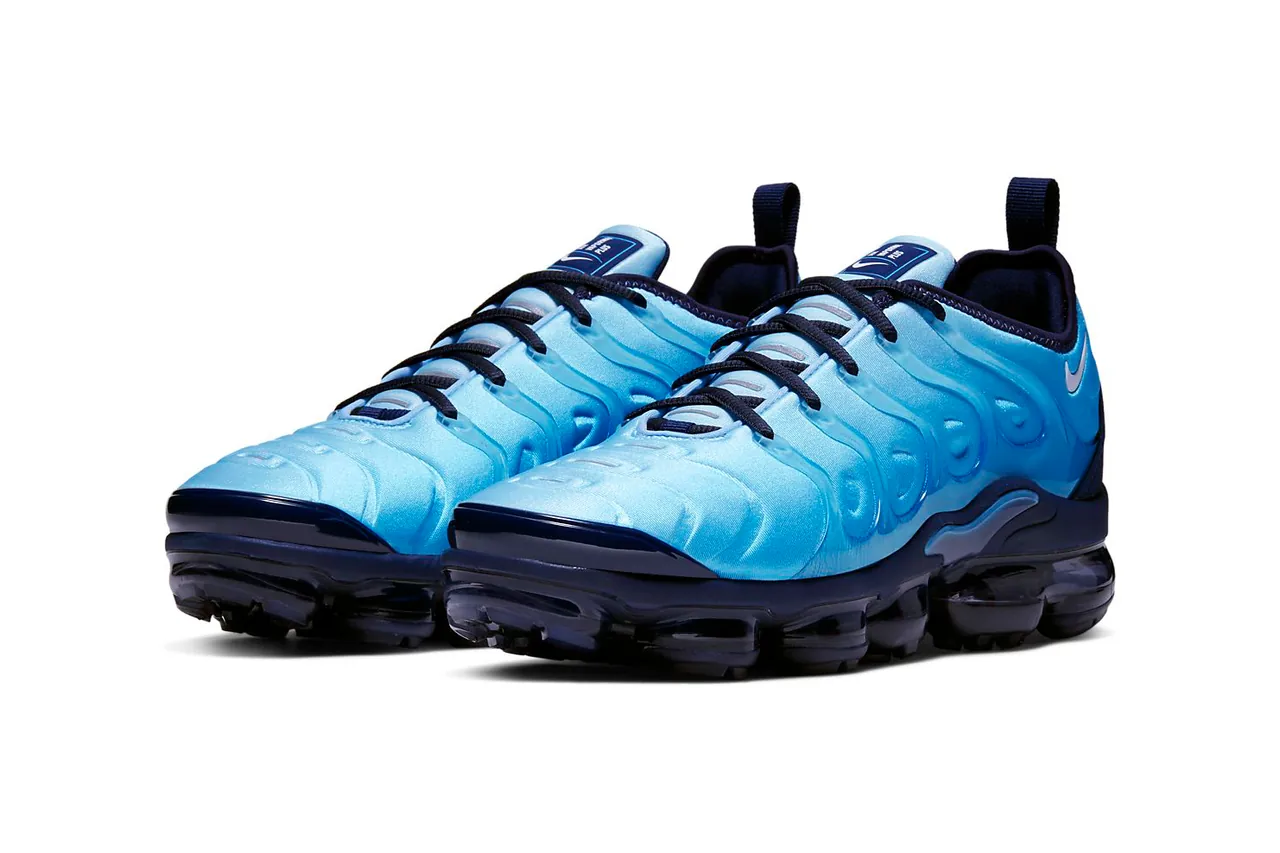 Nike Refreshes the Air VaporMax Plus in Light Current Blue