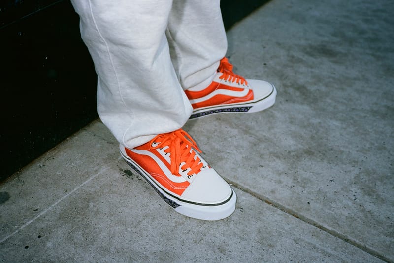 Flame vans old skool on outlet feet