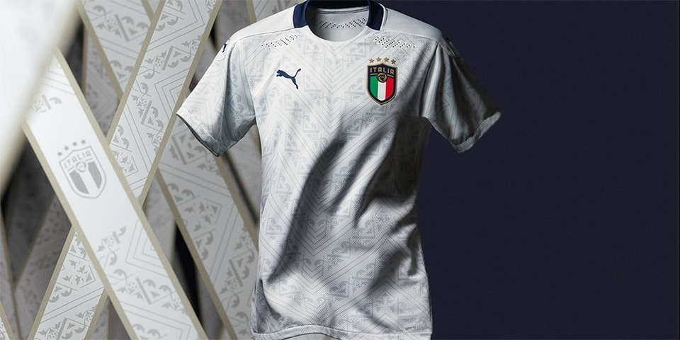 italy away shirt 2020