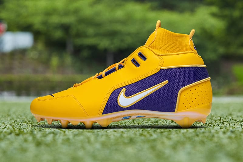 Purple and gold nike 2024 cleats