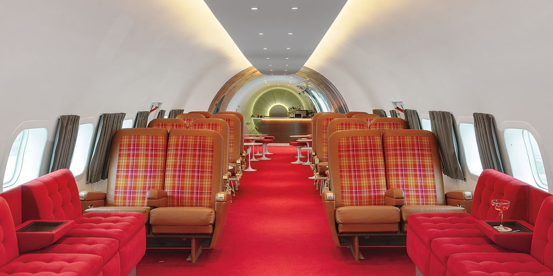 Отель TWA превратил старинный самолет в ретро-коктейль-бар