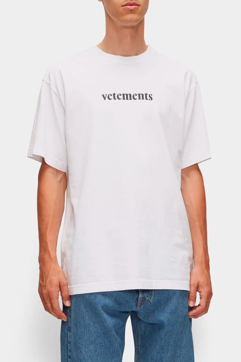 VETEMENTS 20AW l Patch Work Tシャツ VETEMENTS Black Logo Patch T-Shirt – BlackSkinny