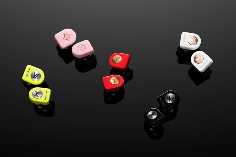 Louis Vuitton Horizon Light Up Earphones - Black - Trunks