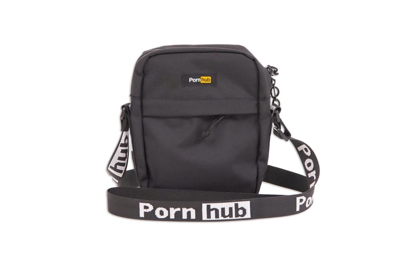 Pornhub ロゴ入り ショルダーバッグ ブラック Pornhub Crossbody Bag Release Info | Hypebeast