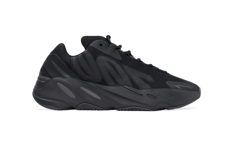 adidas YEEZY BOOST 700 MNVN adidas YEEZY BOOST 700 MNVN
