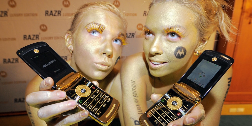 Новый складной RAZR от Motorola также может появиться в золотом цвете