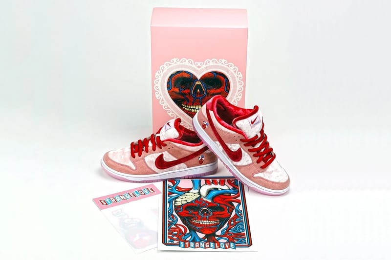 Nike sb dunk strangelove raffle best sale