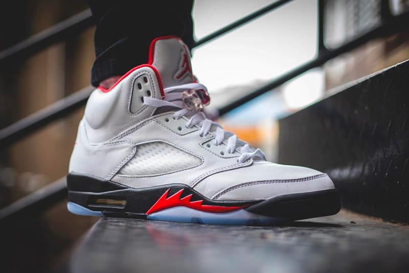 Jordan 5 low store fire red on feet