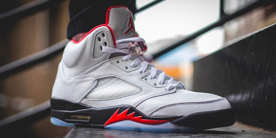 Jordan Retro 5 Fire Red Black Tongue