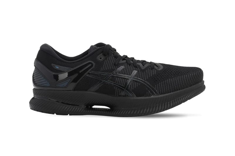 Black best sale asic trainers