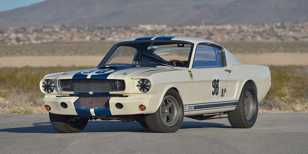 Победивший в гонках Кена Майлза Ford Mustang Shelby GT350R 1965 года выставлен на аукцион