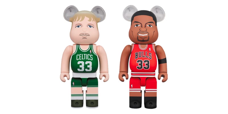 Scottie Pippen 100% & 400% Be@rbrick – Sprayed Paint Art