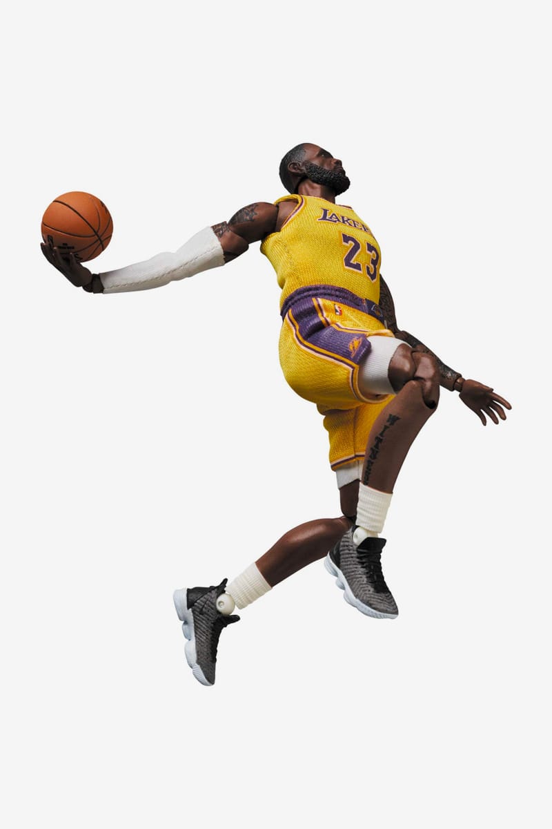 MAFEX LeBron James（Los Angeles Lakers）新品 Medicom Toy MAFEX LEBRON JAMES LOS ANGELES LAKERS Action