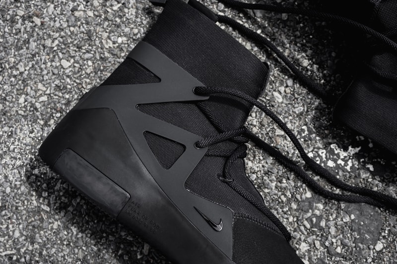Ar4238 Nike Air Fear of God 1