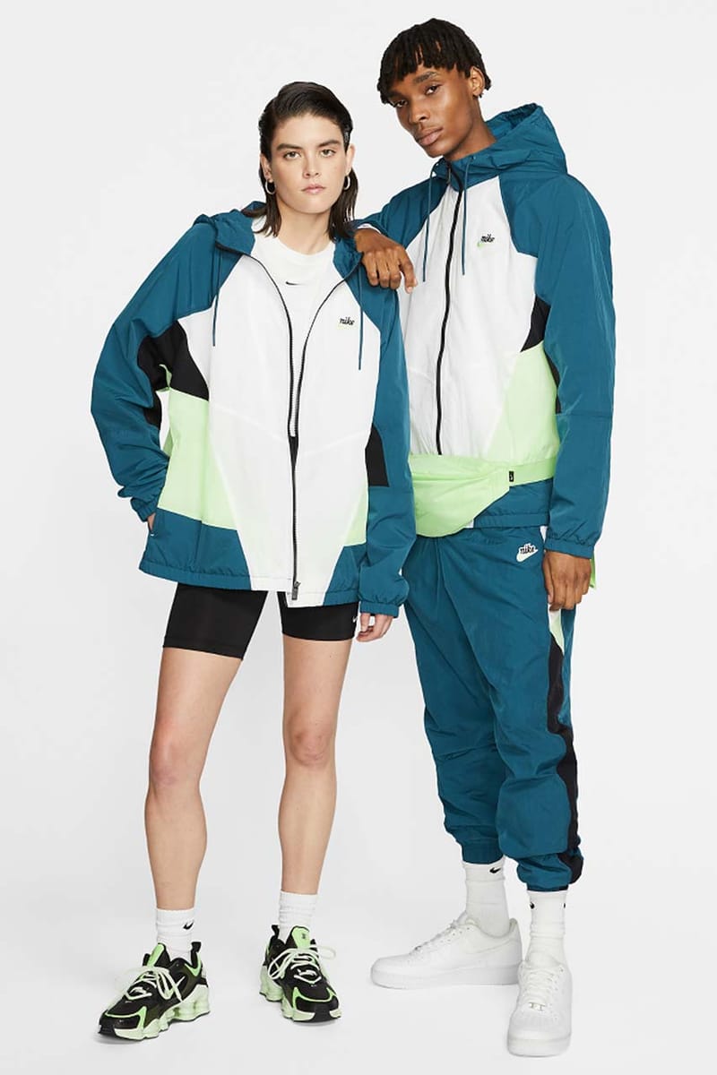 Nike heritage hotsell windbreaker jacket