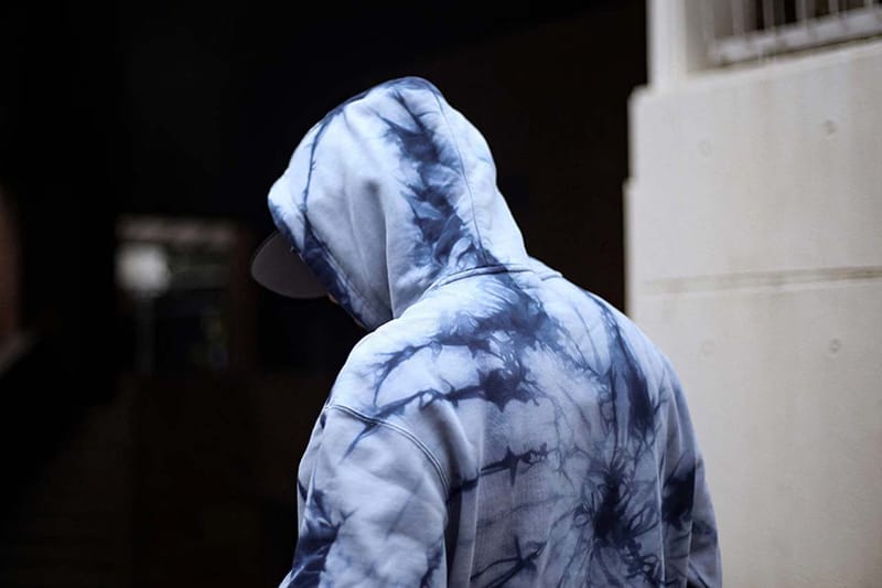 Blue tie dye nike 2024 hoodie