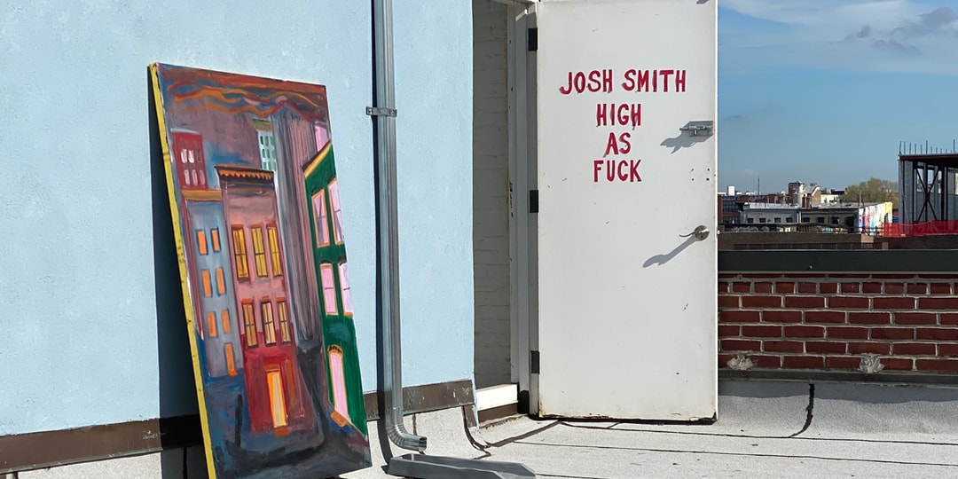 Художник Джош Смит устроил выставку на крыше Нью-Йорка на фоне карантина, вызванного COVID-19