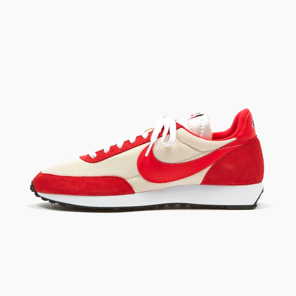 nike tailwind red