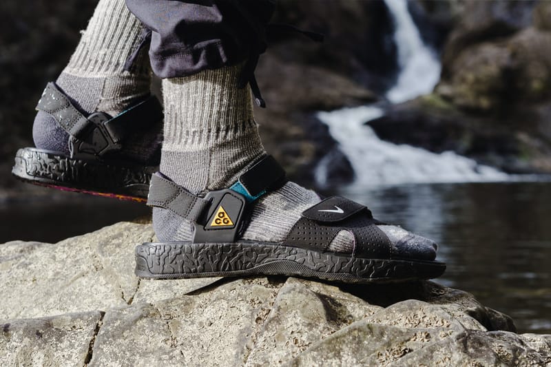 nike acg hiking