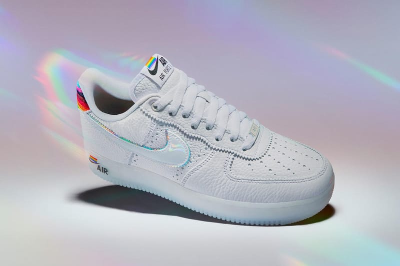 White nike clearance with rainbow swoosh