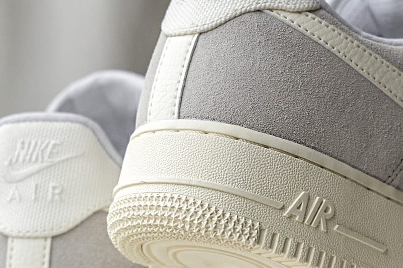 Nike platinum tint deals