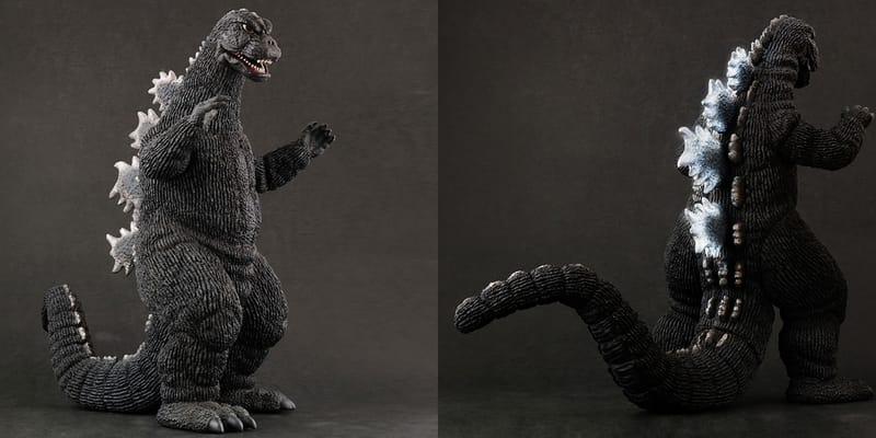 Godzilla 1975 Toho 30cm Series Light up Version | Hypebeast