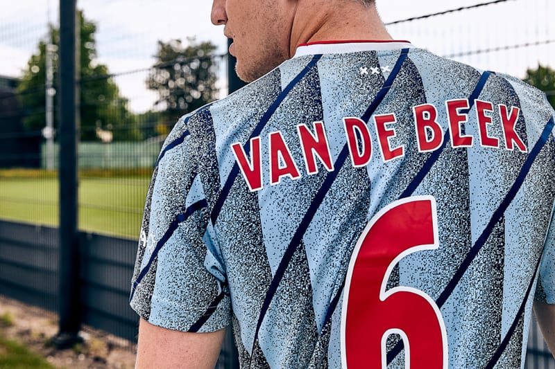 Ajax 2020 away store kit