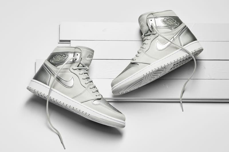 Jordan 1 white black hot sale silver