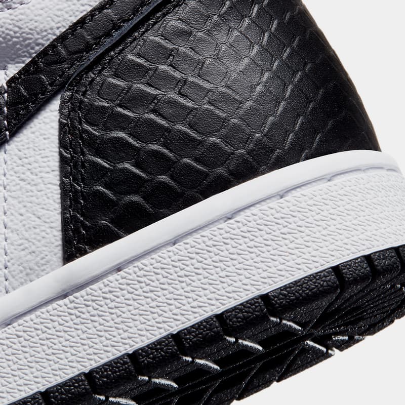aj1 satin snake