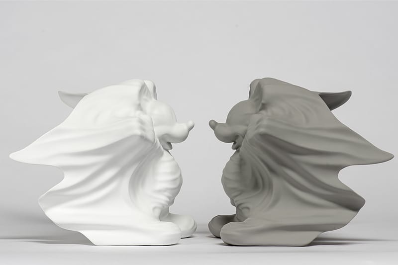 ダニエル・アーシャム「Hollow Mickey ゴーストミッキー」白黒セット Daniel Arsham x Disney x APPortfolio Gray Hollow Mickey | Hypebeast