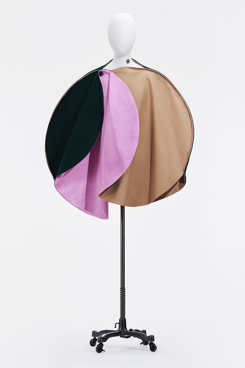 LOEWE Spring/Summer 2021 Is Presented In a Box | Hypebeast