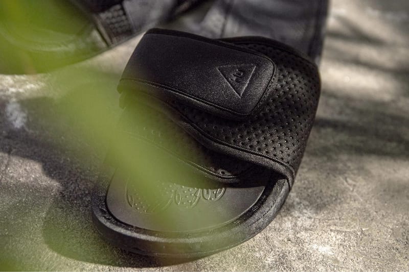 Adidas boost online slides