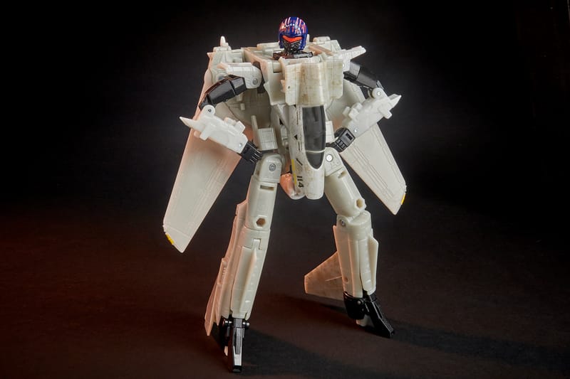 TOP GUN Maverick トランスフォーマー 1/144 Top Gun' x Transformers Maverick Figure Release | Hypebeast