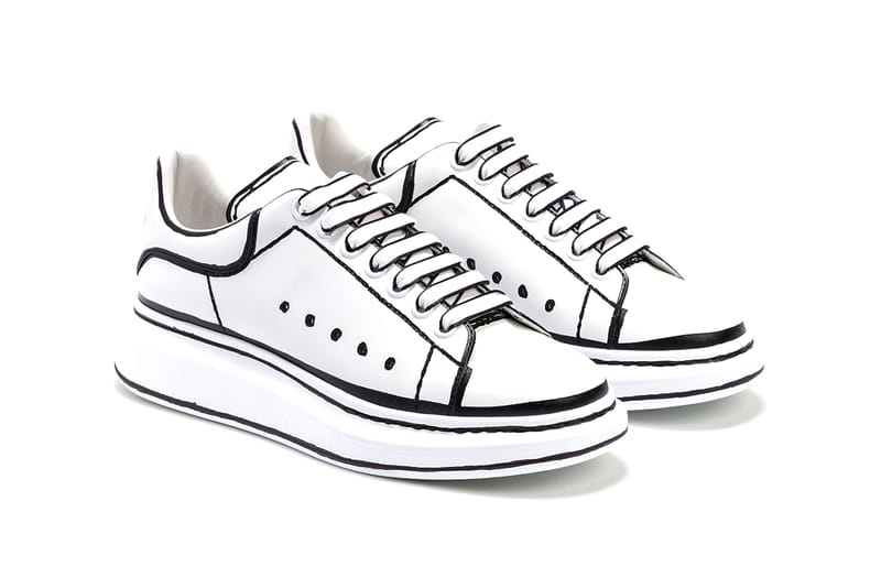 Alexander mcqueen sneakers white and black sale