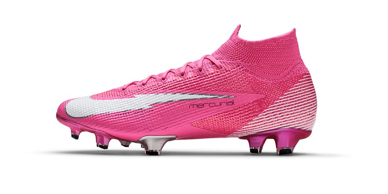 Pink on sale mercurial cleats