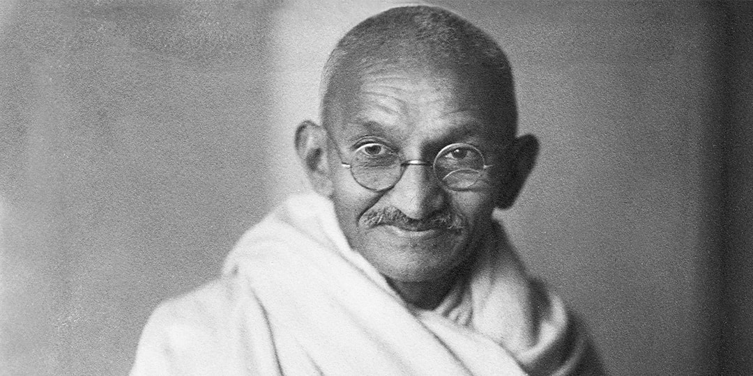 Пара очков Махатмы Ганди продана на аукционе за 340 тысяч долларов США