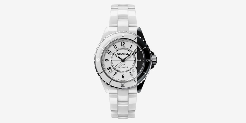 Chanel представляет асимметричные часы J12 Paradoxe