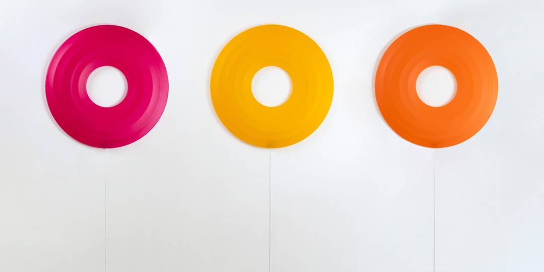 Световые скульптуры Джоша Сперлинга «Пончик» наполнят ваше пространство цветом