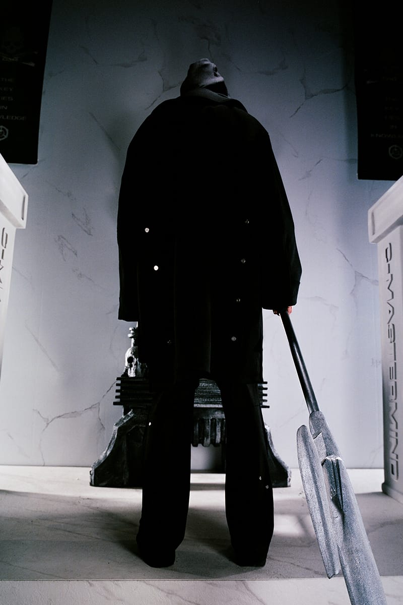 限定非売本 mastermind JAPAN 10th ANNIVERSARY Mastermind JAPAN GUNDAM RX-78-2 STRICT-G PG 1/60 /w tote bag