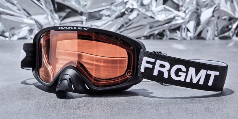 fragment design Elevates Oakley's Snowboarding Goggles Ahead of