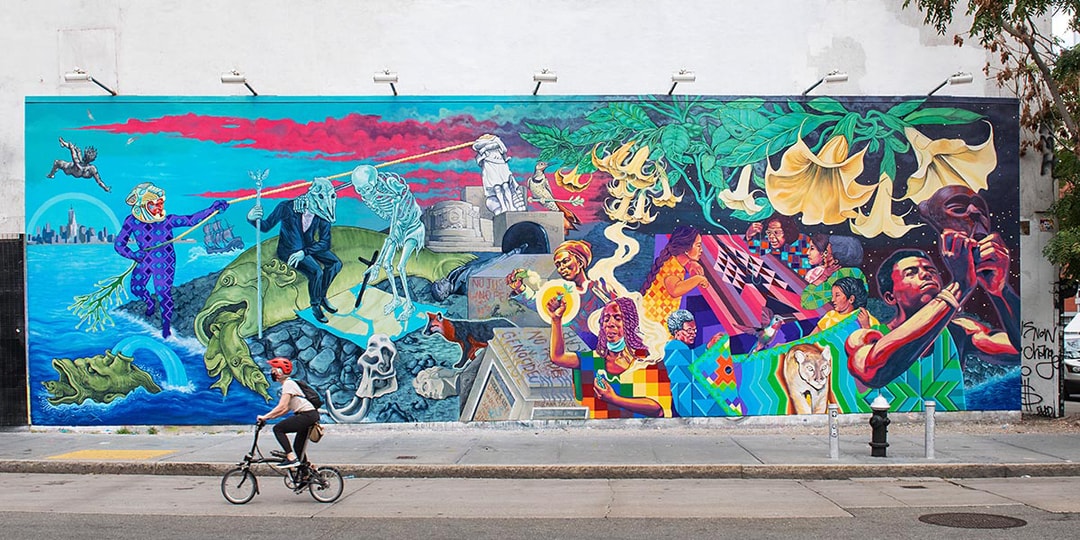Художник Рауль Айяла и студенты нарисовали вдохновляющую фреску на знаменитой стене Хьюстон-Бауэри