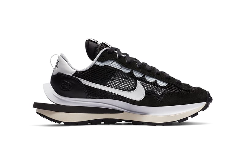 Nike x sacai shop waffle black white