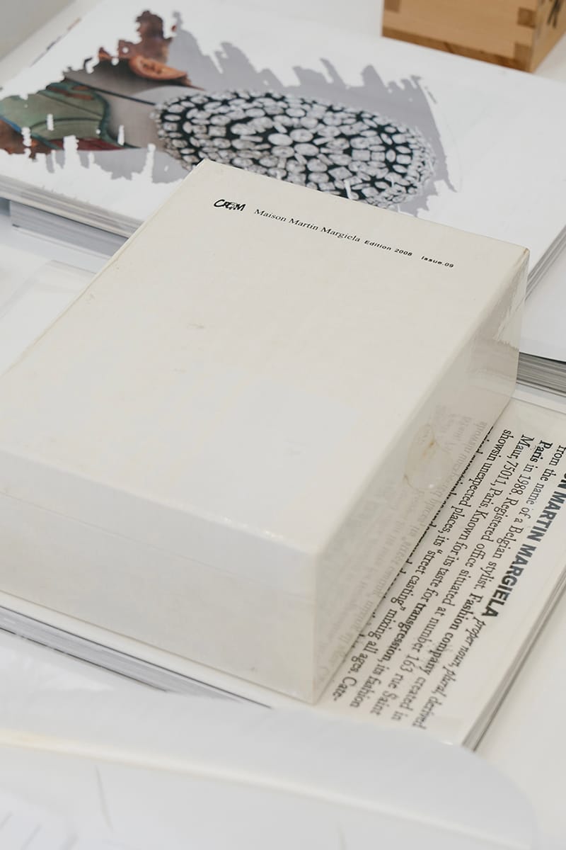 洋書 MAISON MARTIN MARGIELA: The Exhibition Maison Martin Margiela - 20 The Exhibition - MoMu 2008