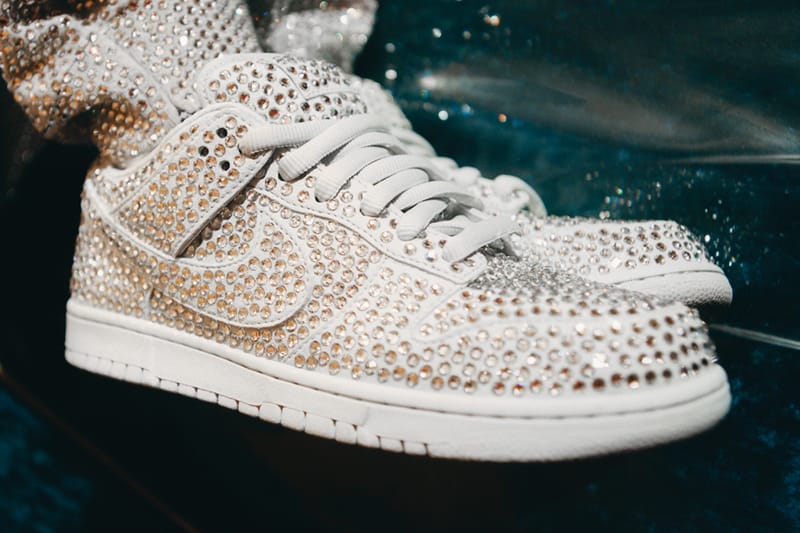 nike swarovski dunk low