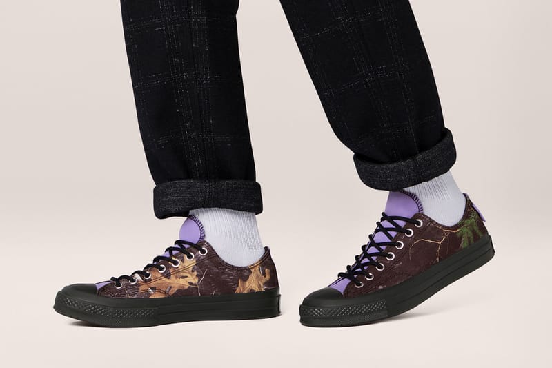 Purple best sale camo converse