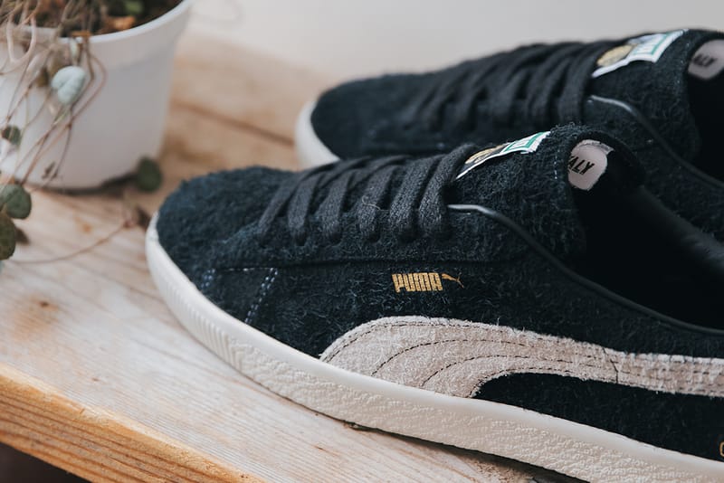 Black and gold pumas 2020 sale