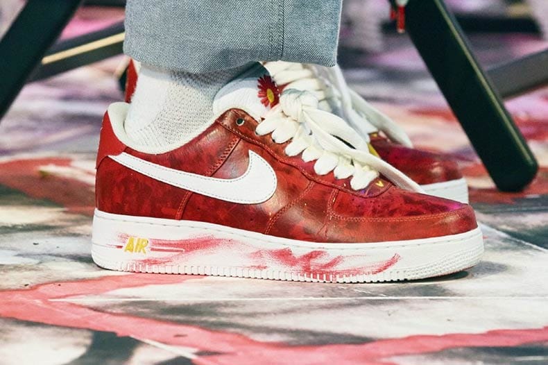 PEACEMINUSONE x Nike Red